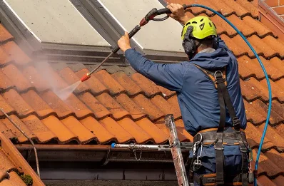 Démoussage et hydrofuge de toiture à Coublucq